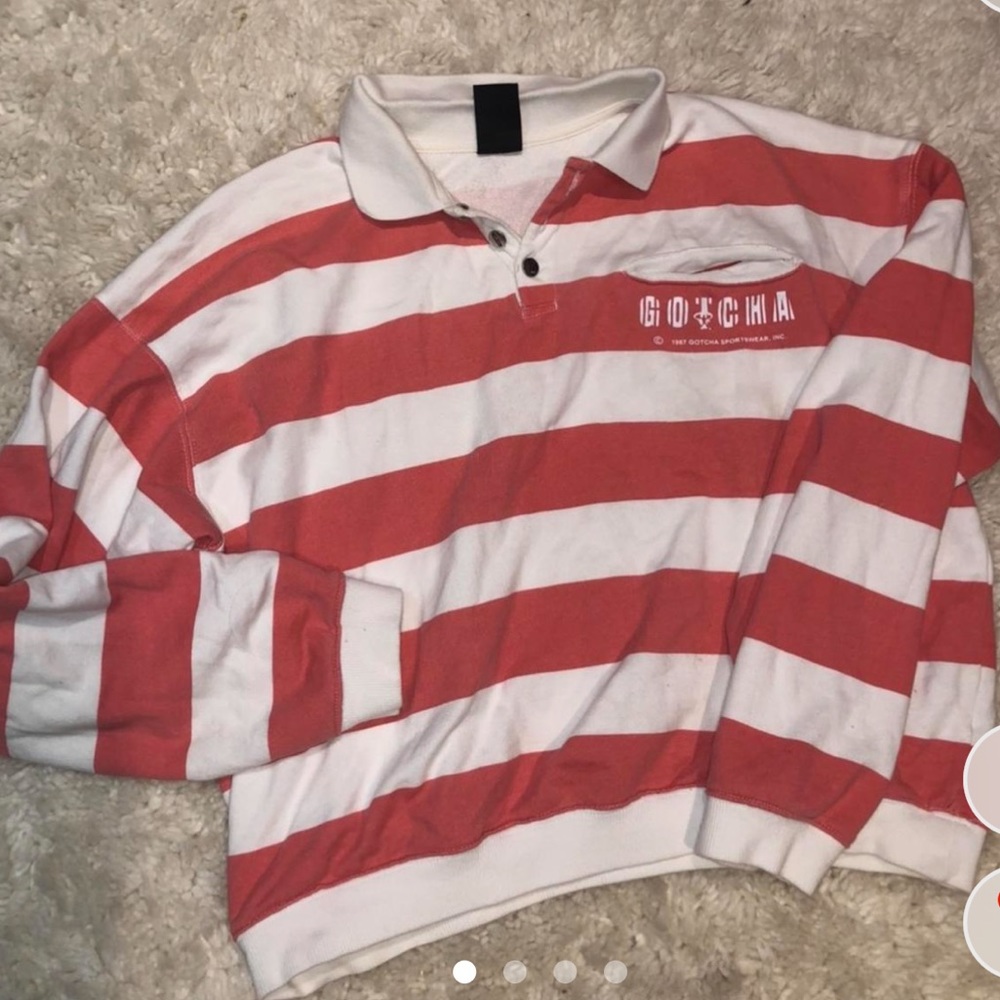 EMMA CHAMBERLAIN COLLARED SWEATSHIRT
